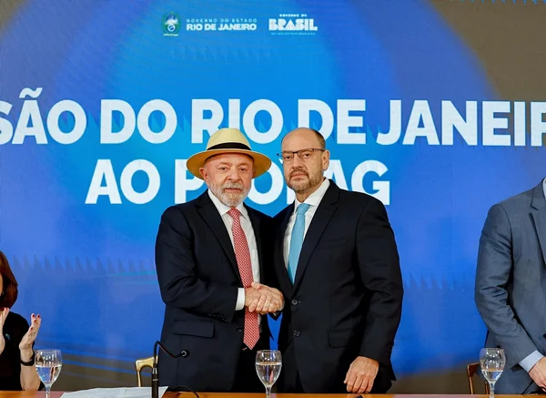 Lula: governador interino tem missão de “moralizar a política” do Rio