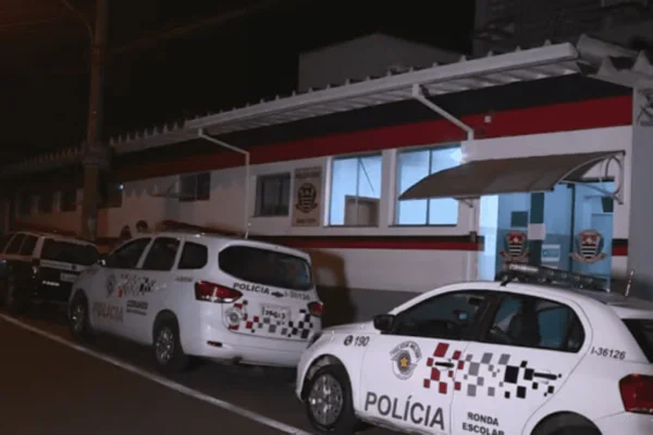 Imagem colorida da fachada da Delegacia de Defesa da Mulher em Limeira - Metrópoles