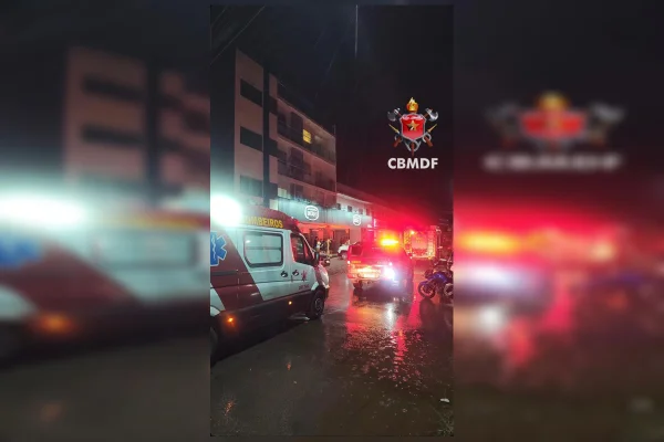 Bombeiros do DF combatem dois incêndios em prédios comerciais em 3h - destaque galeria Bombeiros do DF combatem dois incêndios em prédios comerciais em 3h - destaque galeria