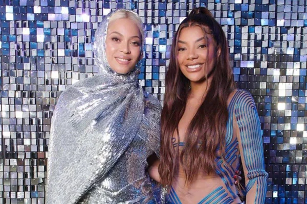 Beyoncé e Ludmilla lado a lado em foto colorida - Metrópoles