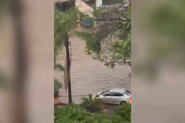 Chuva intensa em BH 8/4