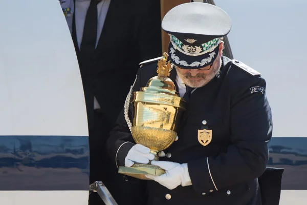 Vídeo: coração de Dom Pedro I chega a Brasília para o 7 de Setembro