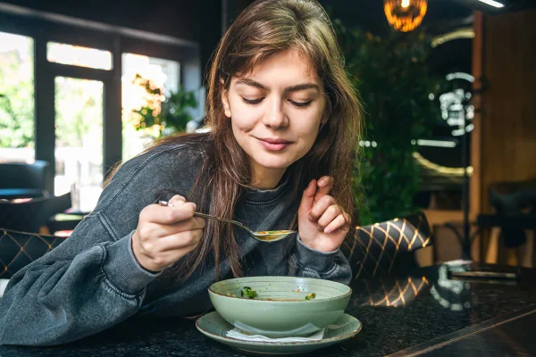 Alimentação: conheça 8 sopas termogênicas para ajudar a emagrecer