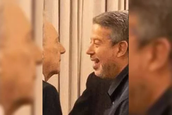 Ministro do STF Ricardo Lewansdowski aparece ao fundo