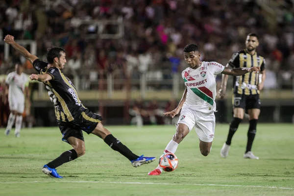 Imagem colorida de Fluminense e Volta Redonda - Metrópoles
