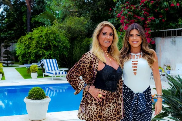 Tatá Canhedo arma festa surpresa para a mãe, Rosângela Lacerda