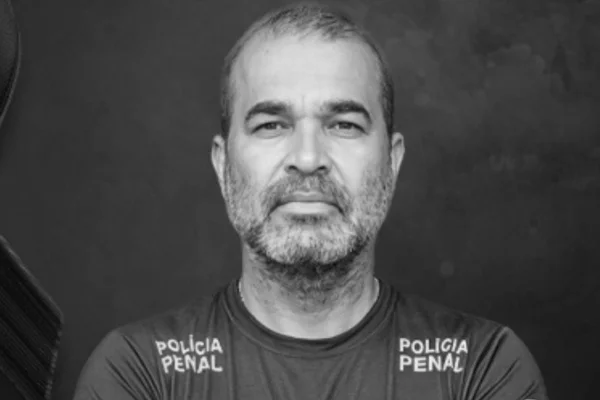 Policial penal morre em acidente de moto na BR-070, em Pirenópolis