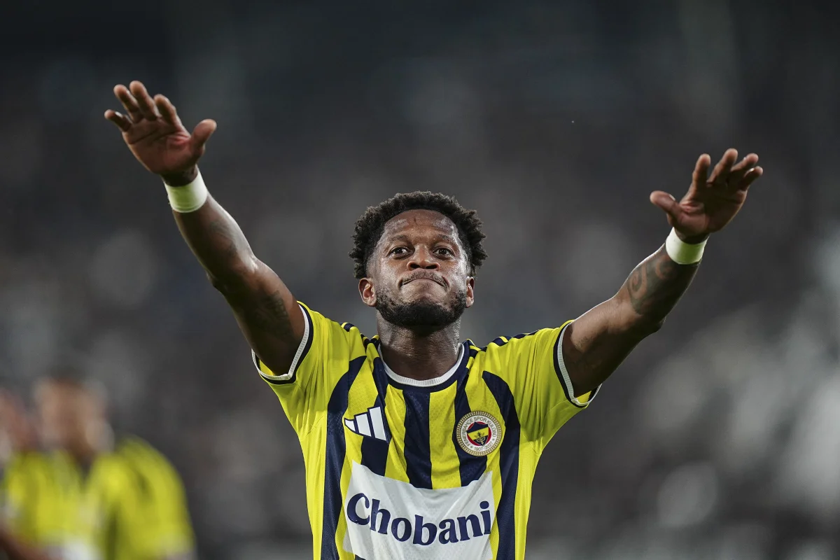 Fred no Galo: volante comenta postagem e confirma retorno ao Brasil - imagem 2 Fred no Galo: volante comenta postagem e confirma retorno ao Brasil - imagem 2
