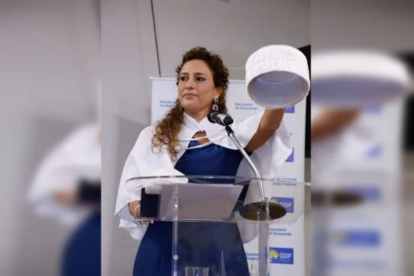 Ibaneis pede à CLDF ampliação do mandato da reitora da UnDF