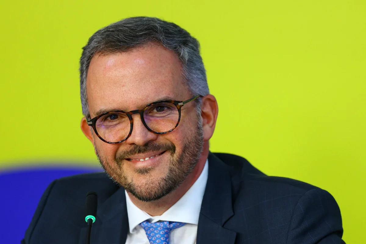 Ministro de Portos e Aeroportos, Tomé Franca Ministro de Portos e Aeroportos, Tomé Franca