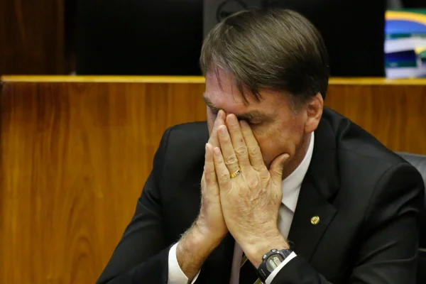“Xixigate”: Financial Times pergunta se Bolsonaro prejudicará reformas