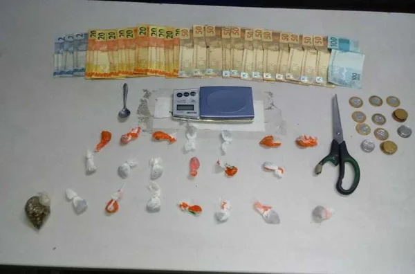 Cadeirante é preso com drogas e balança de precisão em casa, no Amazonas