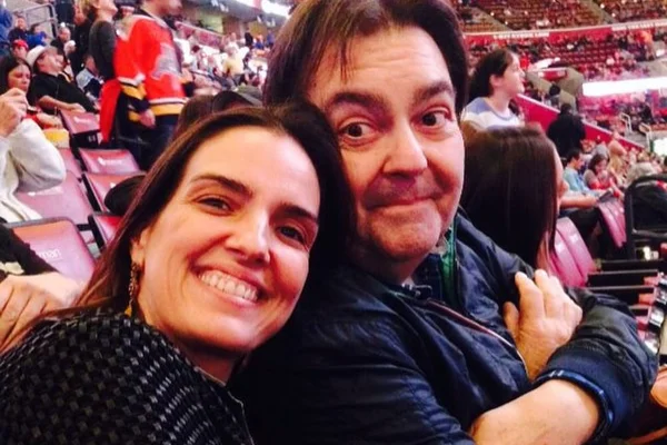 Esposa de Faustão atualiza fãs sobre estado de saúde do apresentador