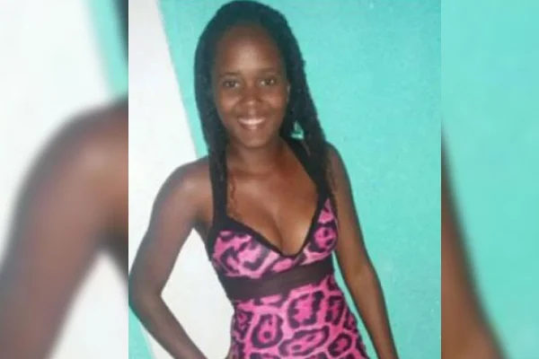 Emanoelly morta com um tiro em São Gonçalo