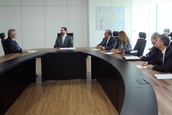 Rollemberg volta a pedir recursos ao ministro do Planejamento