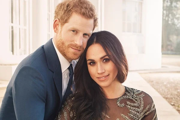Harry e Meghan se sentiam “sem apoio” e expostos pela realeza, diz autor
