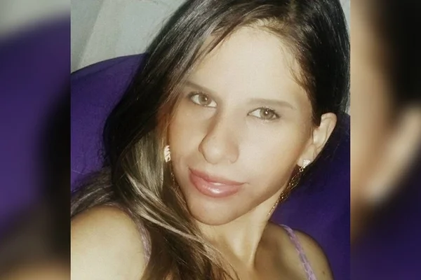 Mulher morta com cinco facadas no peito já havia denunciado ex-marido