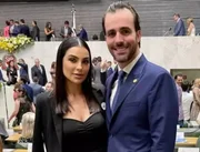 Cíntia Chagas exigiu que Lucas Bove demitisse assessora por ser "bonita" Cíntia Chagas exigiu que Lucas Bove demitisse assessora por ser "bonita"