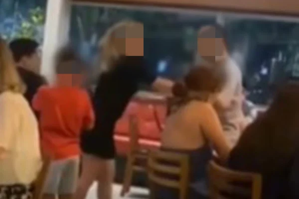 Foto colorida de barraco em shopping de luxo em Recife - Metrópoles