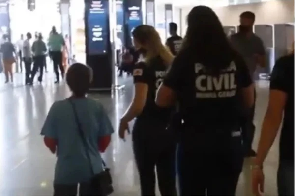 A mulher foi sequestrada no ano passado por uma idosa de 70 anos