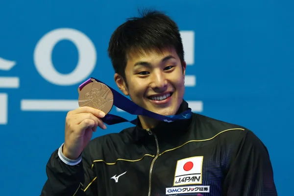 Daiya Seto com medalha do Mundial