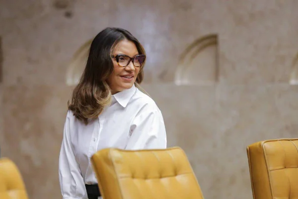Casa Civil mantém sob sigilo pareceres sobre o “gabinete de Janja”