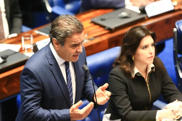 Senado aprova em 1º turno cláusula de barreira para próximas eleições