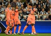 Na Inglaterra, Barcelona vence o Newcastle por 2 x 1