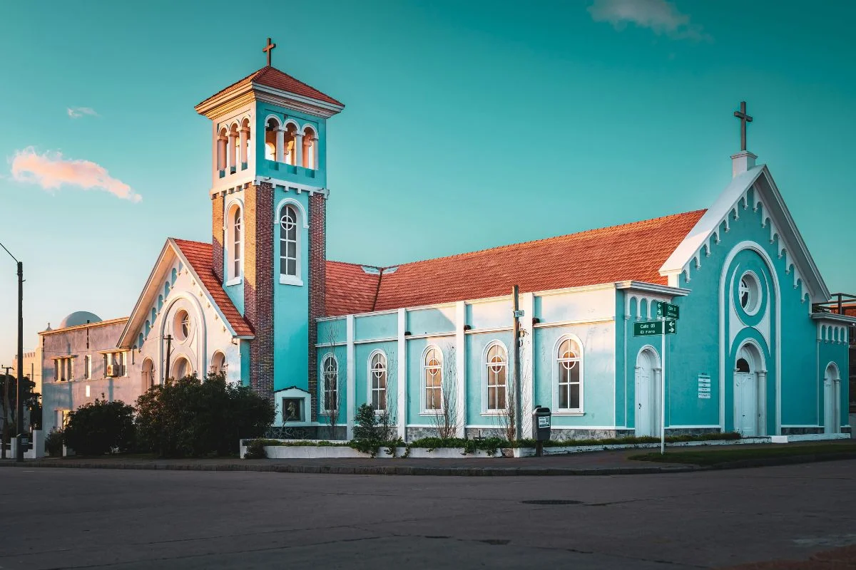 Igreja Nossa Senhora da Candelária, localizada na península de Punta del Este, no Uruguai Igreja Nossa Senhora da Candelária, localizada na península de Punta del Este, no Uruguai