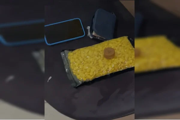 PCDF intercepta delivery de ecstasy amarelo e prende traficante