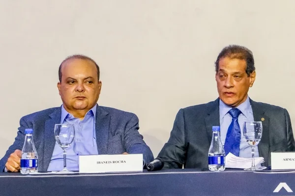 Ibaneis recria Secretaria de Desenvolvimento da Região Metropolitana