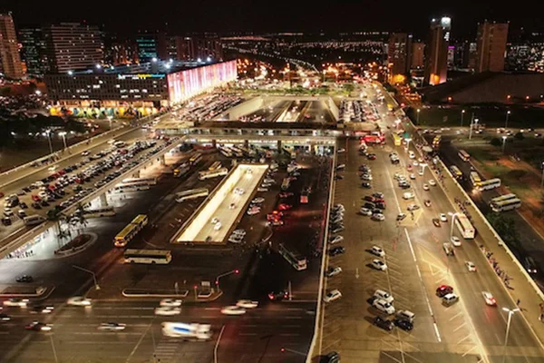Privatização da Rodoviária do Plano Piloto inclui estacionamento pago