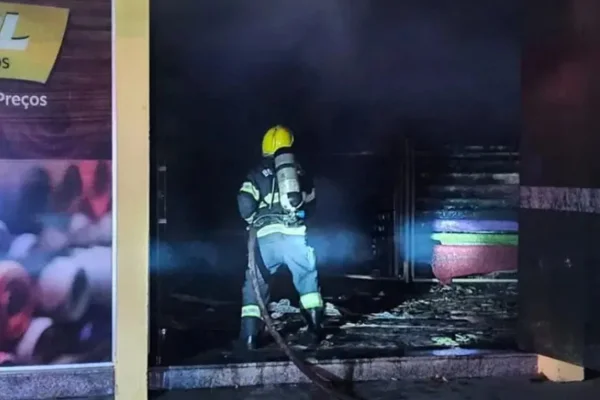 PCGO: homem incendiou a própria loja para receber seguro de R$ 2 mi