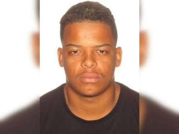foto colorida de Alexsander dos Santos, o Caixa, foi preso; ele é apontado como número 2 do PCC na Baixada - Metrópoles