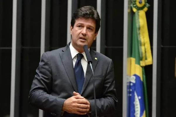 “Canabidiol não é panaceia”, afirma Mandetta sobre uso da substância