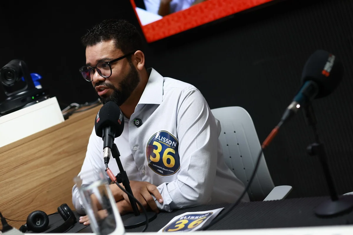 o candidato também afirmou que pretende reduzir o número de secretarias do Governo do Distrito Federal (GDF) para 22 o candidato também afirmou que pretende reduzir o número de secretarias do Governo do Distrito Federal (GDF) para 22