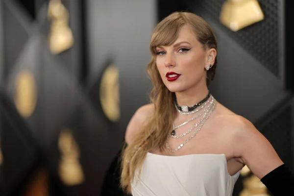Taylor Swift vende jato de 40 milhões de dólares em meio a polêmicas