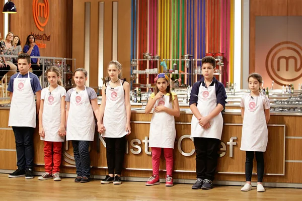 Participante de 12 anos do “Masterchef Júnior” é vítima de comentários pedófilos na internet