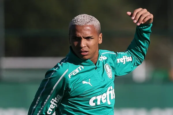Deyverson no Vasco? Edmundo no Botafogo? Aconteceu na base…