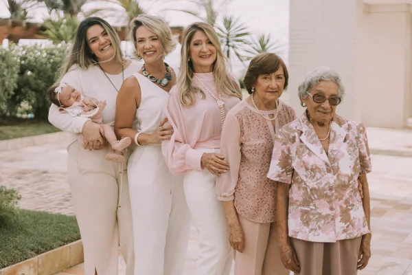Mulheres da família Feitosa