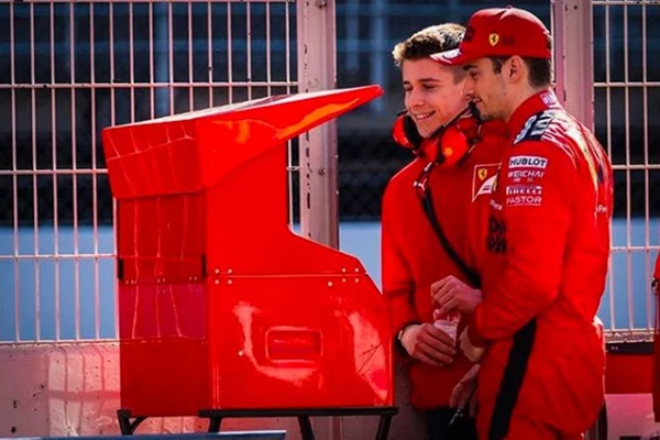 Leclerc campeão de e-sports