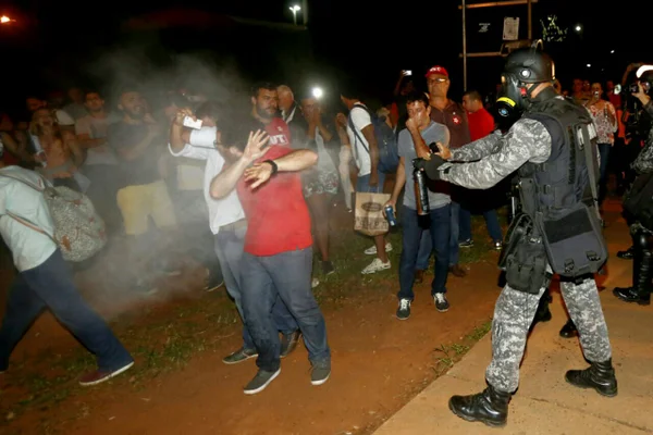 Manifestantes pró e contra Lula protestam no Distrito Federal
