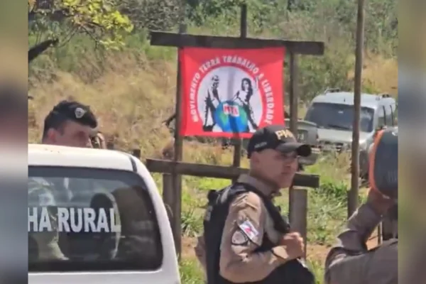 Movimento Terra Trabalho Liberdade ocupa fazenda em Uberlândia