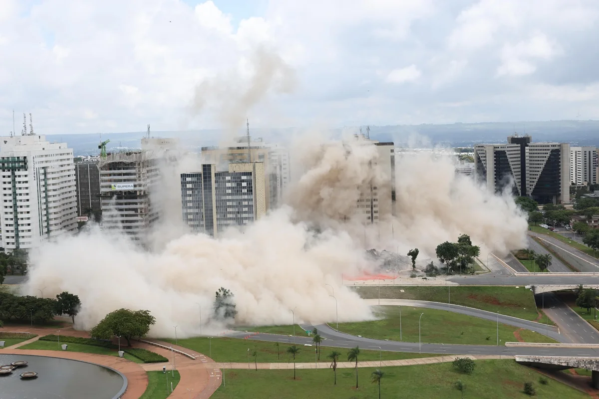 Agora serão realizados uma avaliação estrutural imediata do local e das edificações do entorno, controle de poeira, limpeza das vias e liberação gradual conforme parecer técnico Agora serão realizados uma avaliação estrutural imediata do local e das edificações do entorno, controle de poeira, limpeza das vias e liberação gradual conforme parecer técnico