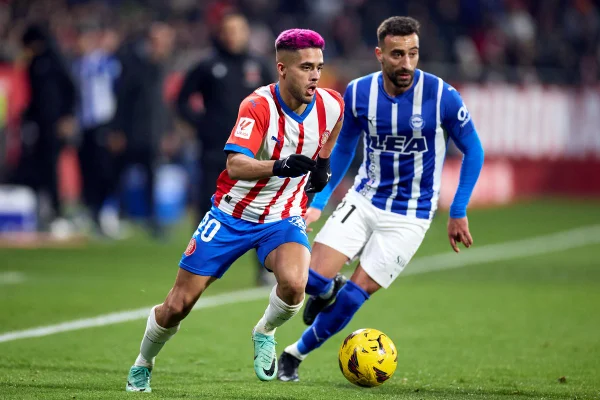 Yan Couto, lateral do Girona - Metrópoles