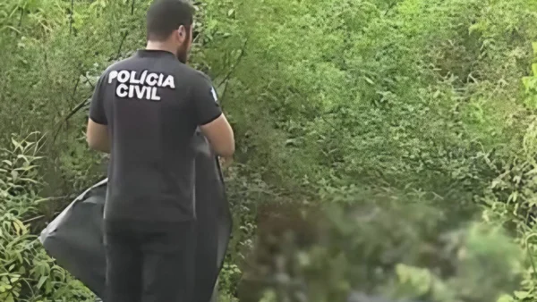 perícia da polícia civil trabalhando no ES