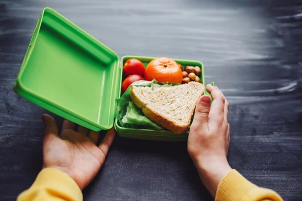 Prato saudável: alimentação infantil preocupa pais e mobiliza escolas