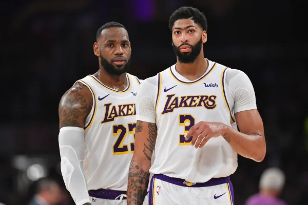 LeBron James e Anthony Davis Lakers