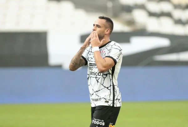 Brasileirão: Renato Augusto estreia com gol e Corinthians bate o Ceará