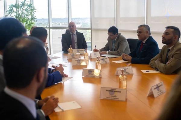 Moraes está chegando aos financiadores de ato golpista, diz presidente da CPI